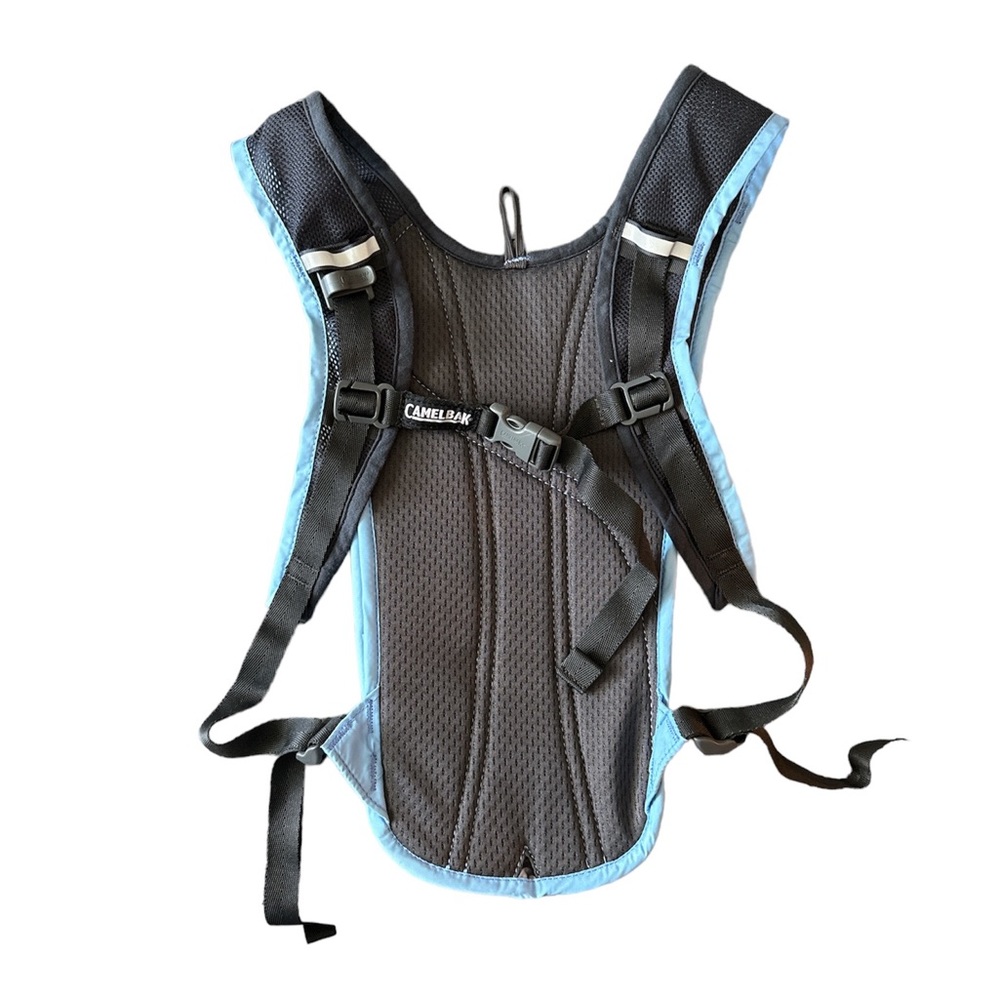CamelBak ISIS | 72 oz. - Picture 3 of 7